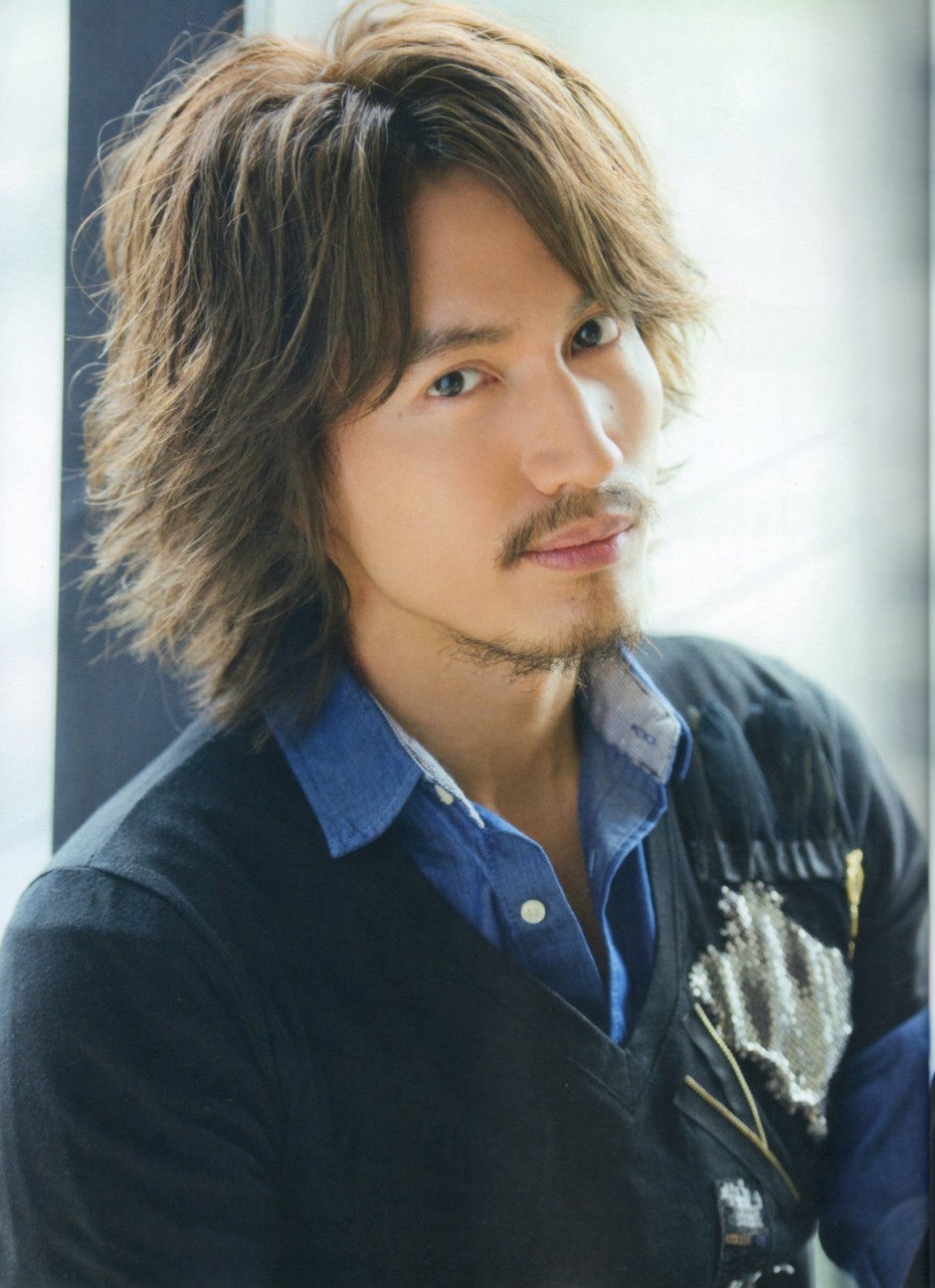 言承旭个人写真 型男魅力气质逼人