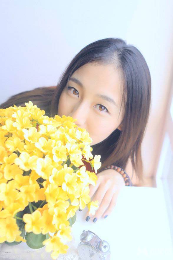 清新美女叶青尽显文艺范十足