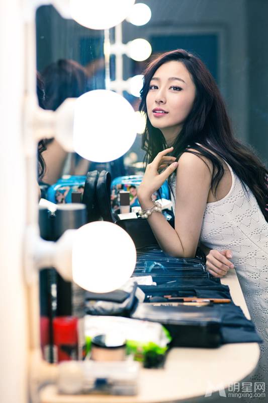 女星叶青知性优雅高清写真