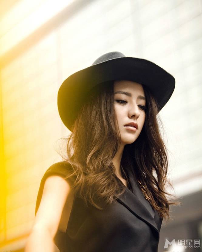 佟丽娅欧美时尚街拍 引领潮流搭配