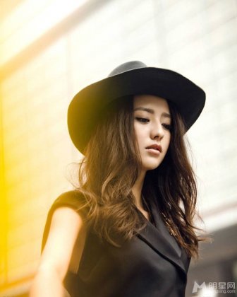 佟丽娅欧美时尚街拍 引领潮流搭配