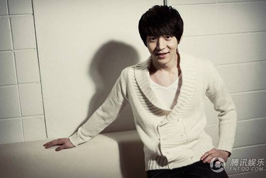 韩国男演员朴有焕阳光帅气写真