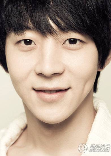 韩国男演员朴有焕阳光帅气写真