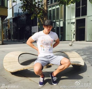 小鲜肉宁泽涛活力生活照