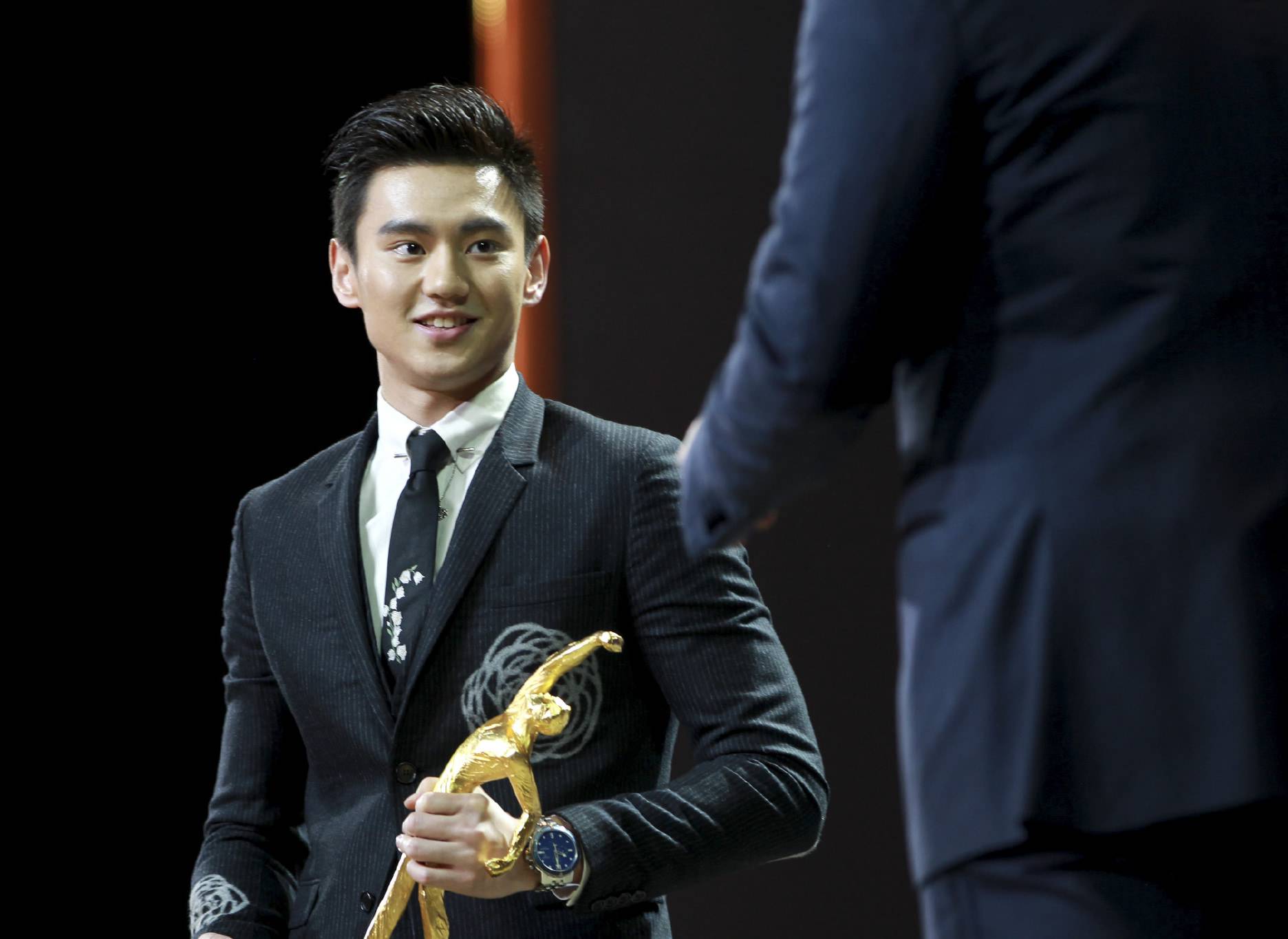 小鲜肉宁泽涛活力生活照