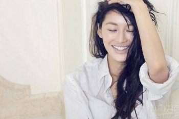 内地女演员陈燃甜美笑容迷人写真