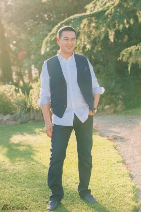 张嘉译异国风情成熟魅力写真集