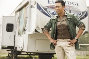 张嘉译熟男魅力写真 雅痞气质迷人