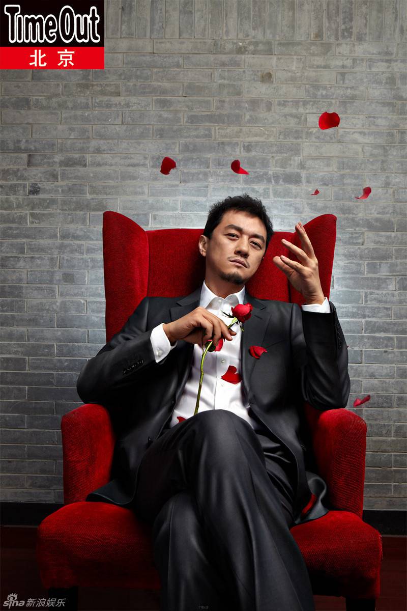 型男李亚鹏七夕情人节红玫瑰雅痞写真