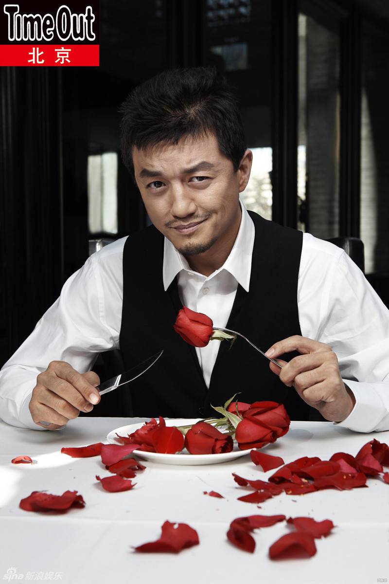 型男李亚鹏七夕情人节红玫瑰雅痞写真