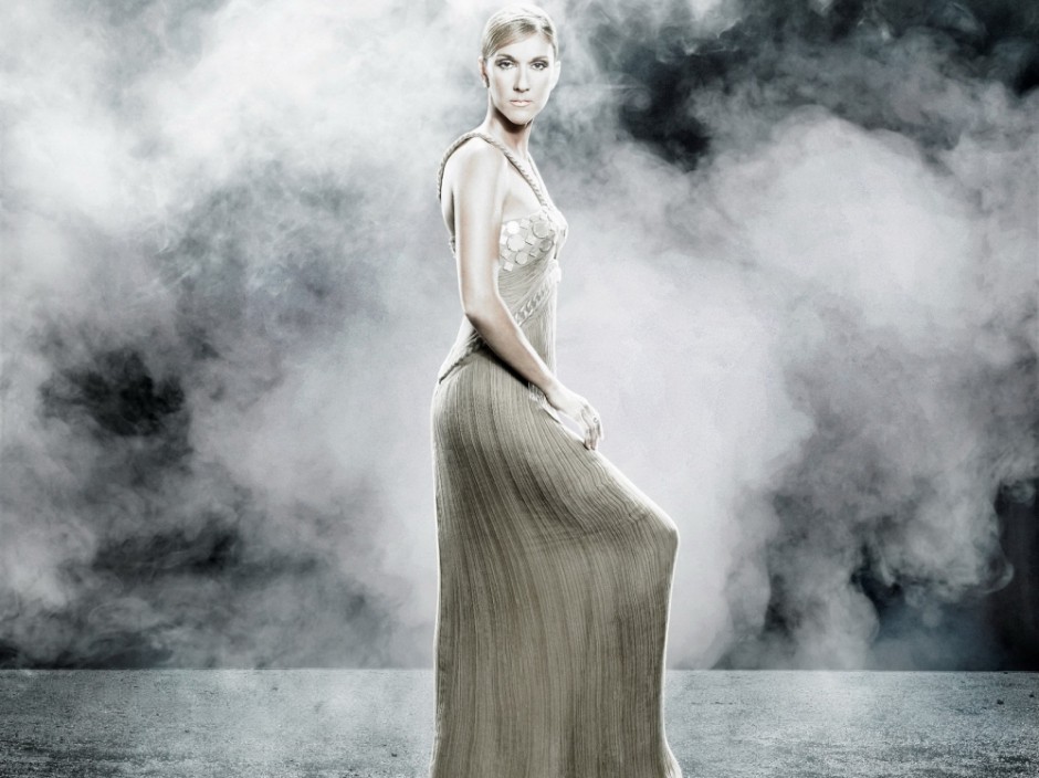 加拿大女歌手席琳·迪翁尽显个性狂野魅力