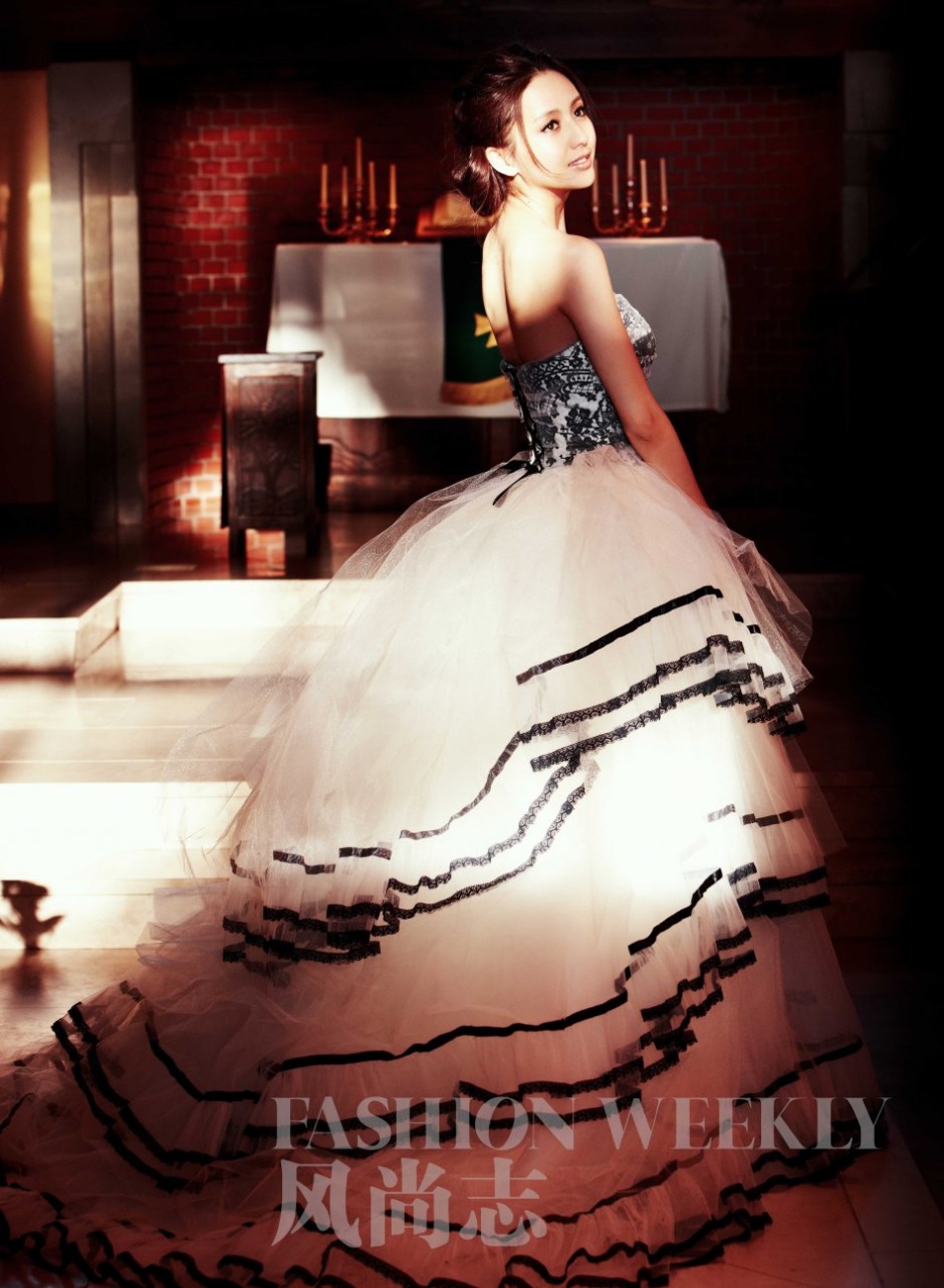 佟丽娅陈思成夫妇大秀恩爱写真图片