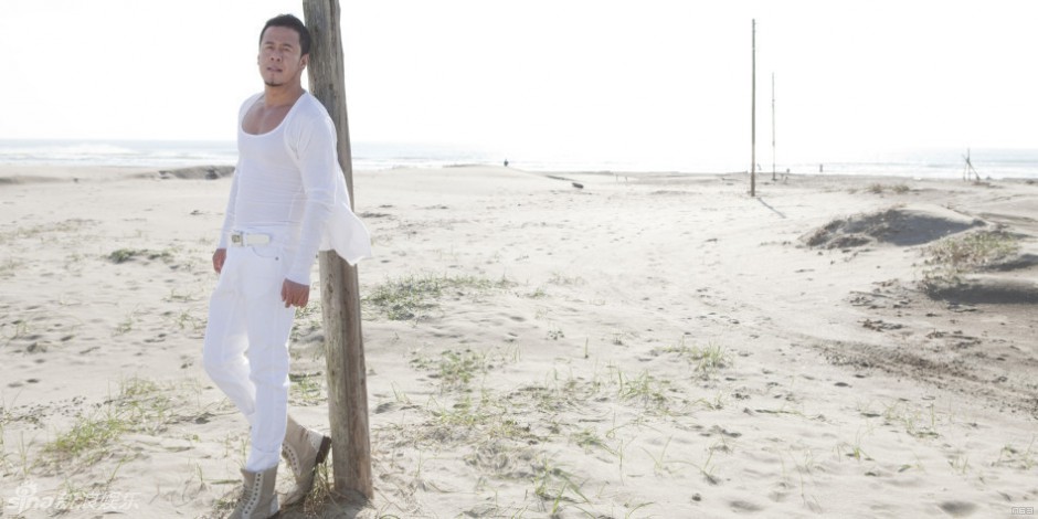 糙汉子杨坤魅力十足 展示不一样的柔情