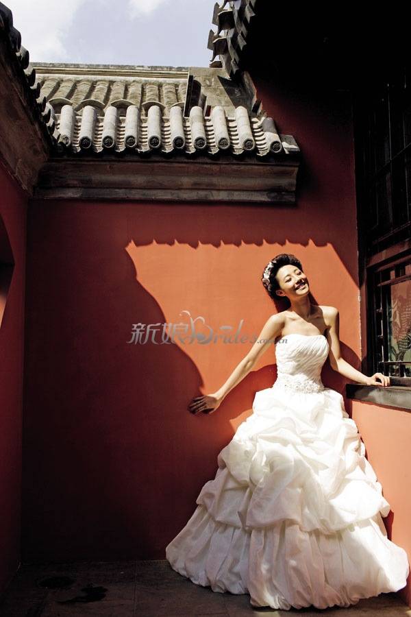 白百何陈羽凡夫妇甜蜜幸福时尚婚纱照