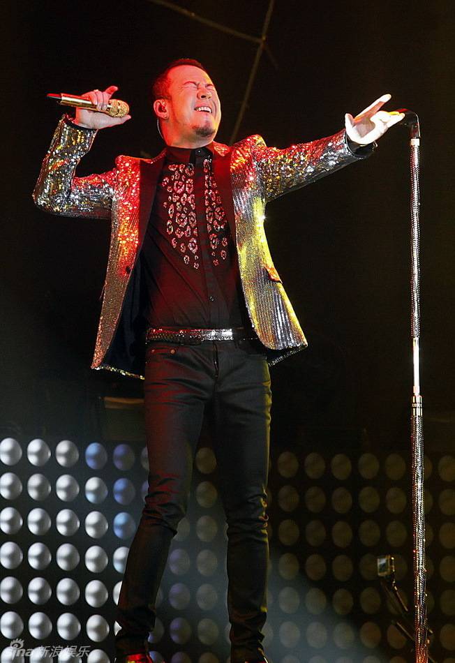 好声音导师杨坤演唱会嗨爆全场