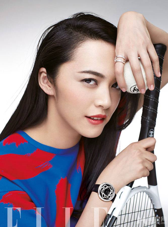 姚晨ELLE封面写真 大玩运动混搭性感风