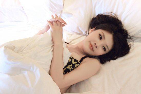 乳此美丽的明星美女徐冬冬比基尼私房照写真