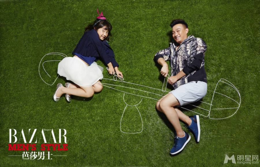 黄磊多多俏皮写真 父女情深羡煞旁人