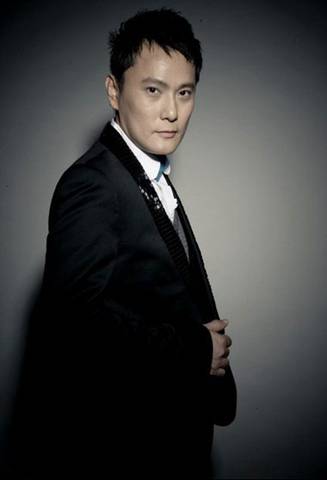 情歌王子张信哲青涩年华写真精选