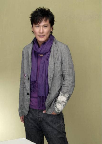 情歌王子张信哲青涩年华写真精选