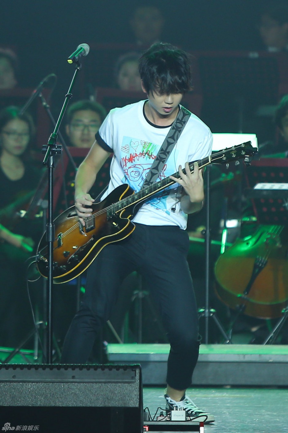 白举纲出席关爱自闭症儿童活动现场照