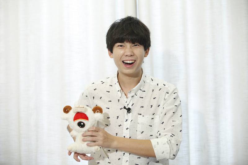 白举纲最爱火锅 搞怪俏皮写真