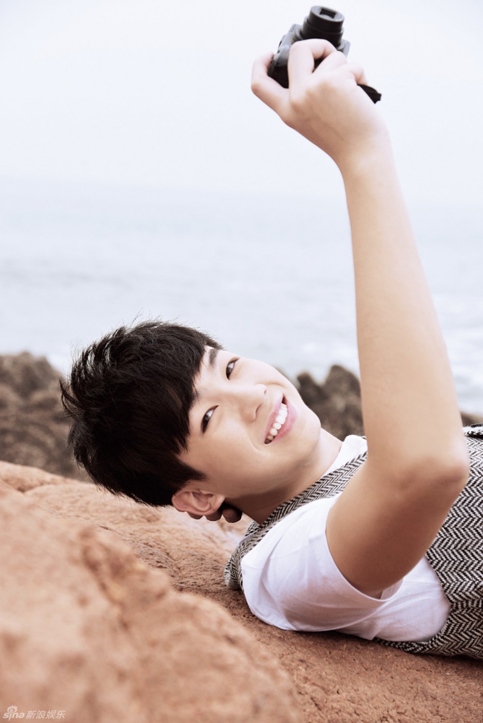 活力少年白举纲帅气写真青春气息浓