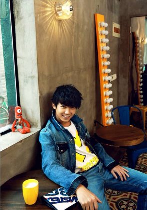 快男白举纲活力写真 青春朝气蓬勃