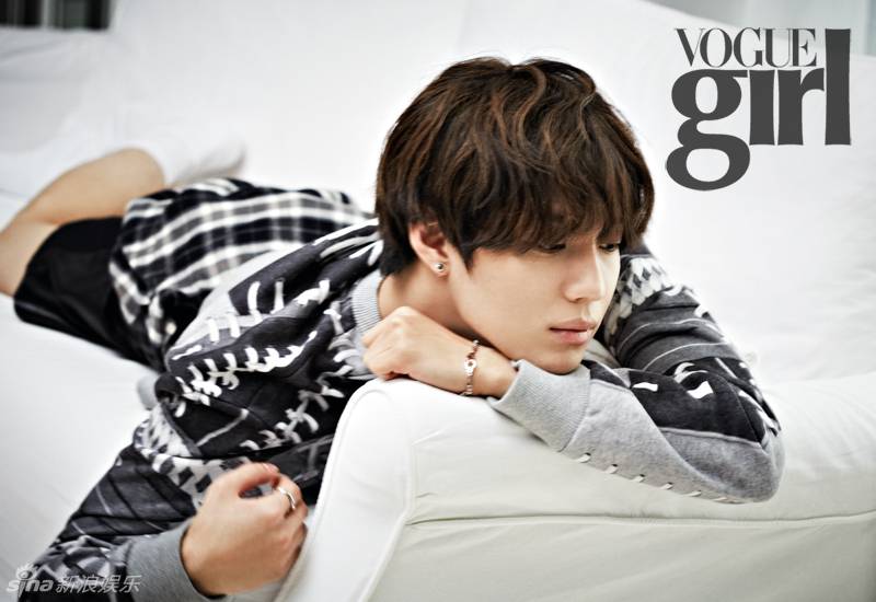 韩国人气偶像李泰民杂志写真 帅气邪魅迷倒众人