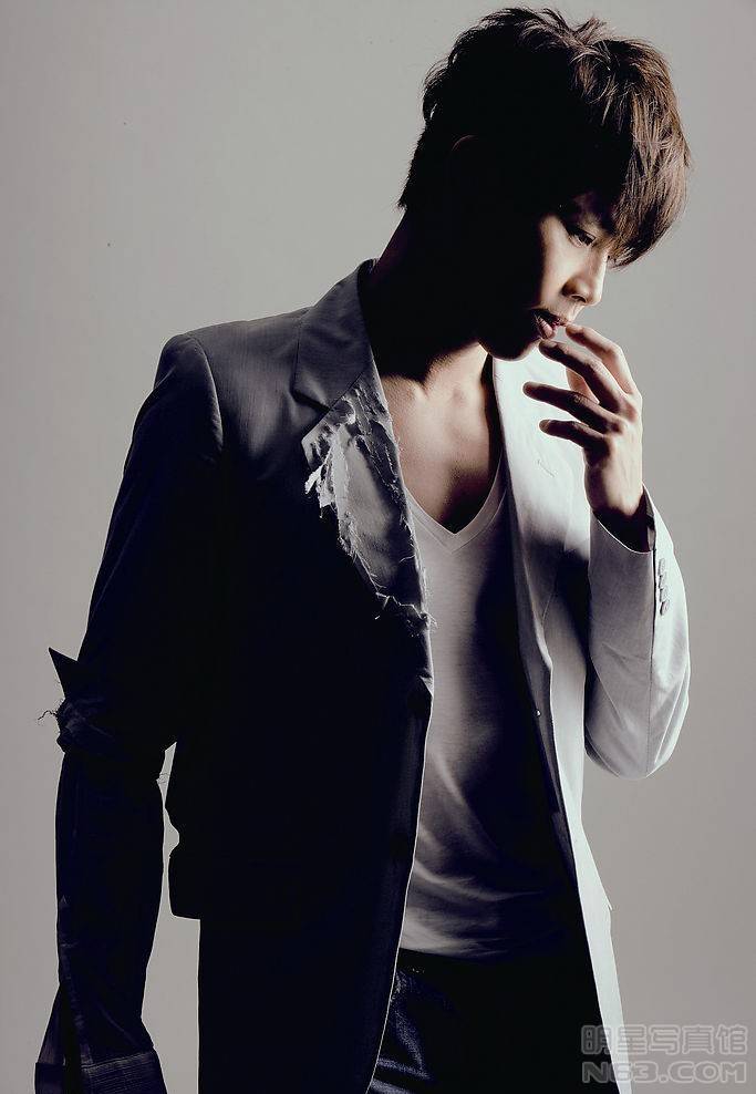 台湾歌手陶喆出道早期珍贵青涩写真