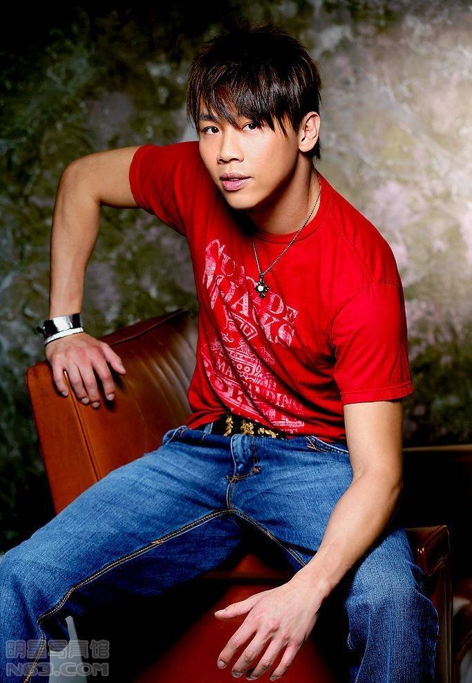 台湾歌手陶喆出道早期珍贵青涩写真