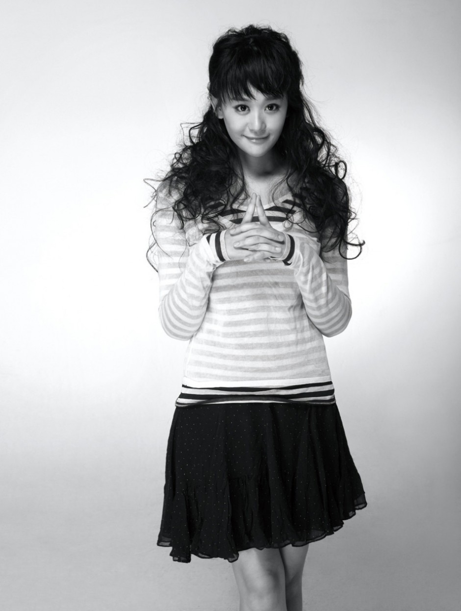 新小花旦海陆气质清新可人靓照