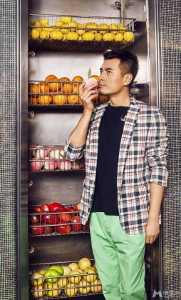 模范夫妻陈龙章龄之大秀恩爱幸福