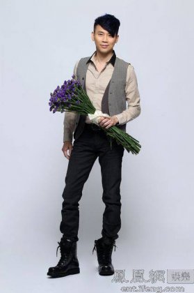 陶喆高清写真曝光 帅气优雅显潇洒