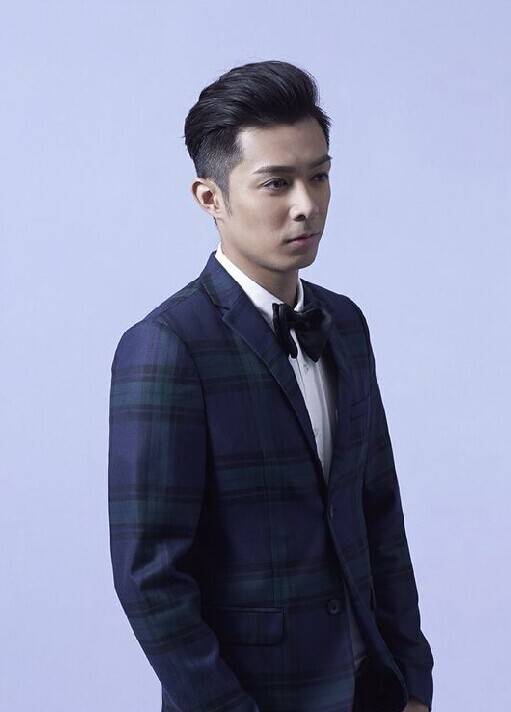 香港型男歌手周柏豪帅气高清写真