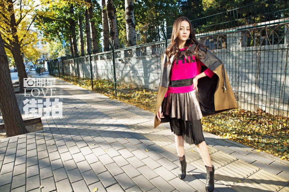 内地新生代迪丽热巴时尚街拍 早春搭配优雅知性