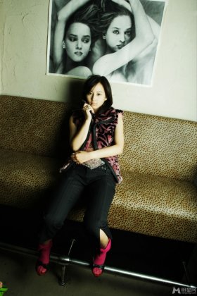 堀北真希散发性感狂野魅力