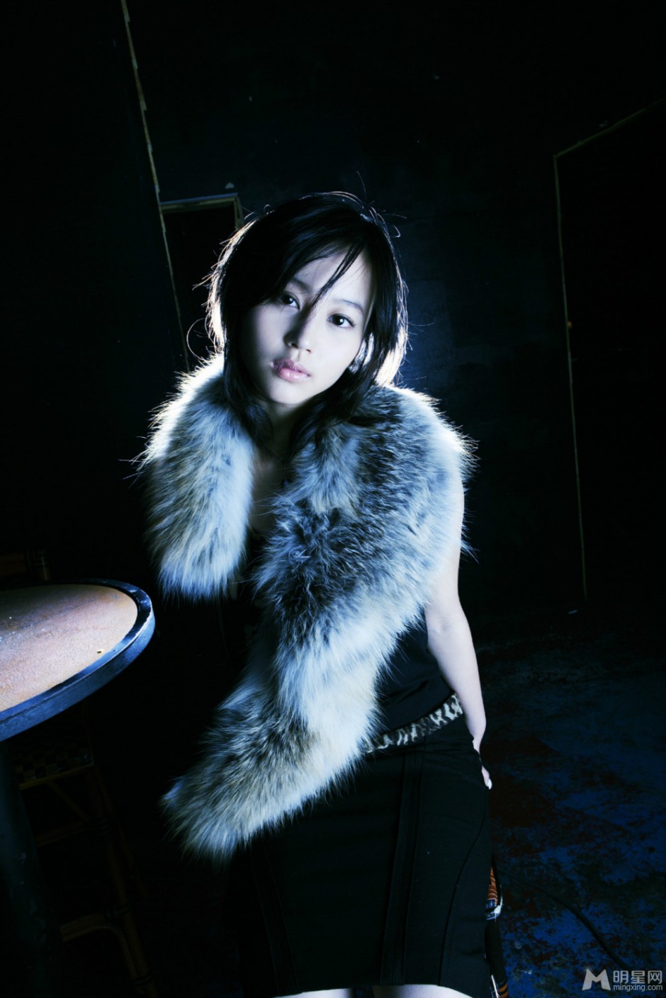 堀北真希散发性感狂野魅力