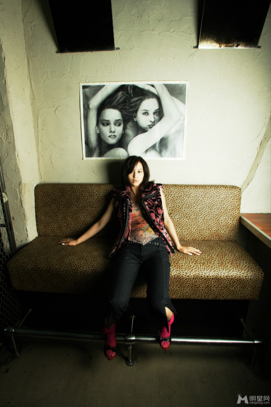 堀北真希散发性感狂野魅力