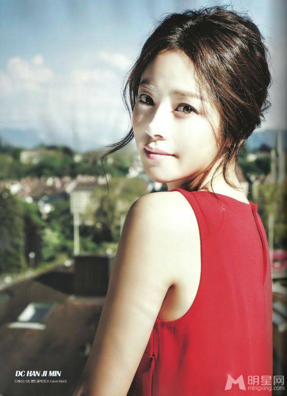 宅男女神韩志旼尽展大气柔美靓照