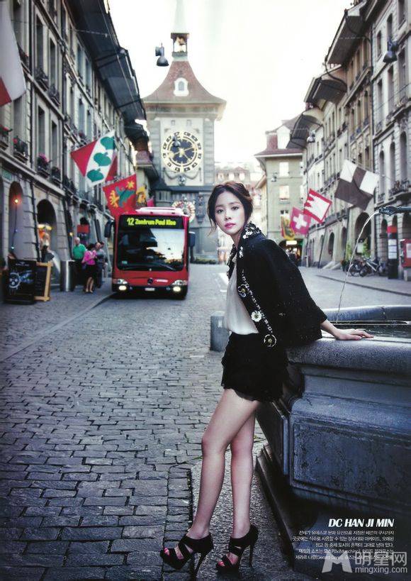 宅男女神韩志旼尽展大气柔美靓照