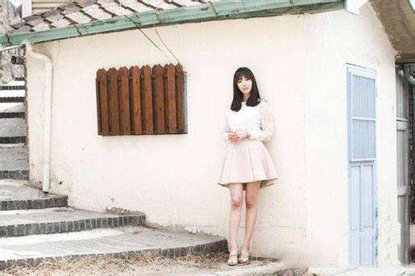 裴涩琪甜美清纯如邻家女孩写真