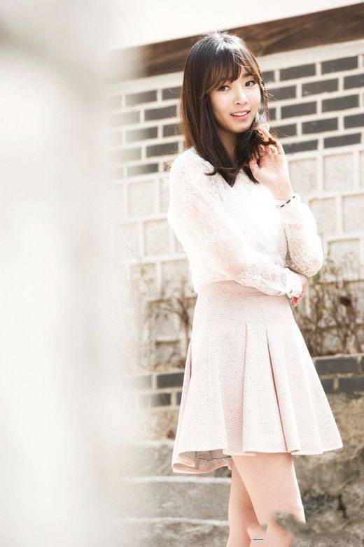 裴涩琪甜美清纯如邻家女孩写真