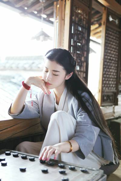 古典美女张辛苑复古时尚写真