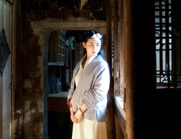 古典美女张辛苑复古时尚写真