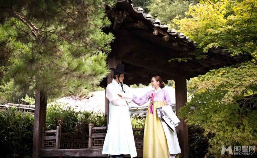 高梓淇蔡琳夫妇和服唯美婚照