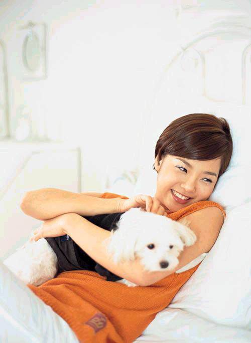 韩国女星蔡琳甜美迷人靓照