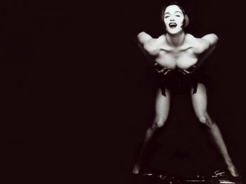 美国女歌手麦当娜美丽动人艺术照