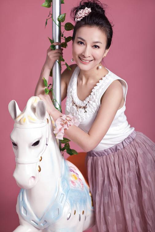 美女吴昕尽显靓丽动人气质