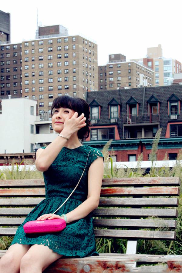 电视节目主持人吴昕优雅知性美照